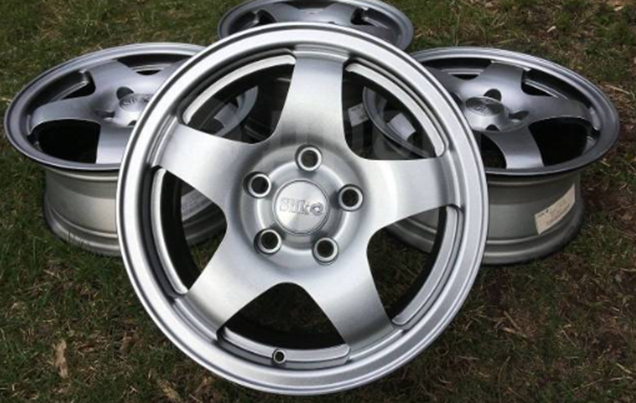 Лаконичный автомобильный диск